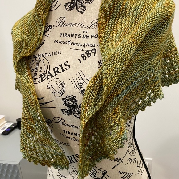 Hand-knitted Olive Melange Shawl - Picture 2 of 9